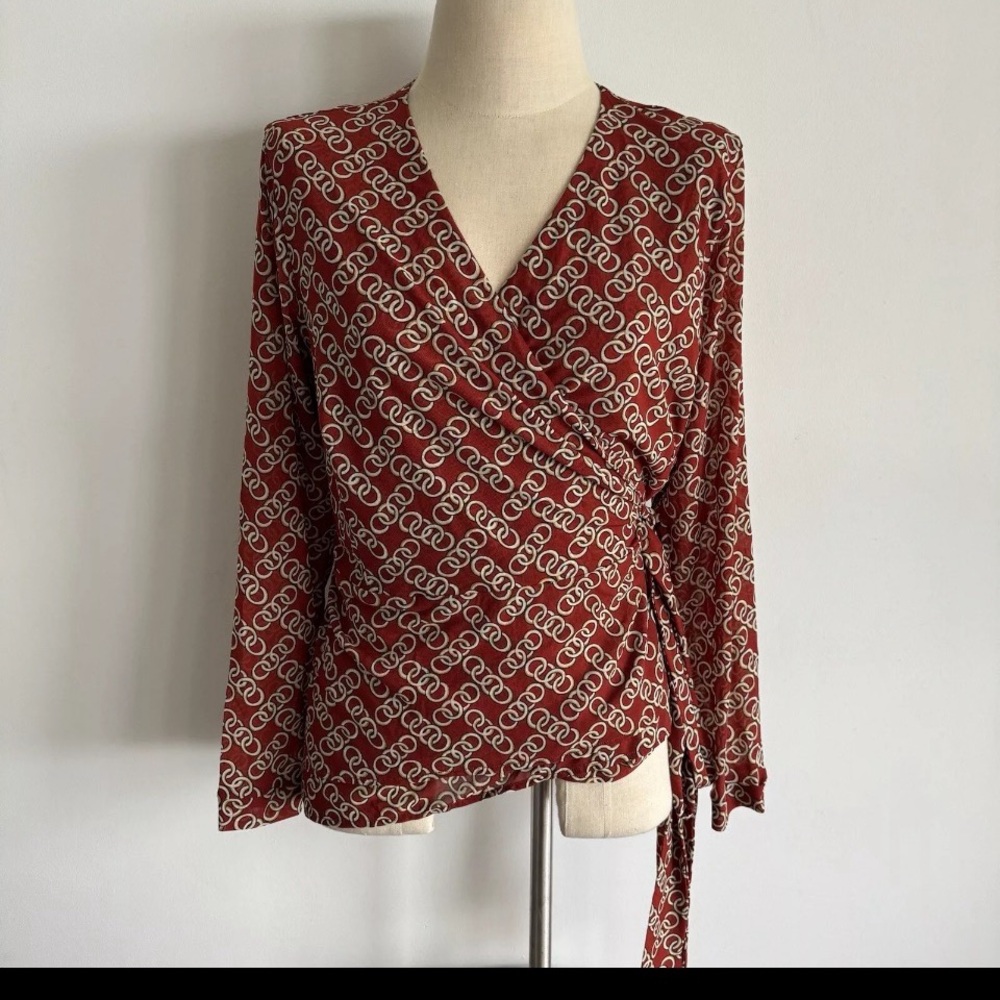 CAbi Ringleader Wrap Top Long Sleeve Signet Chain Print Blouse Rust Orange | XXL